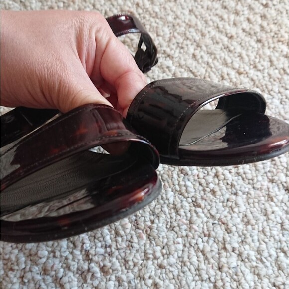 Stuart Weitzman tortoise shell buckle sandals size 7M - Picture 3 of 9